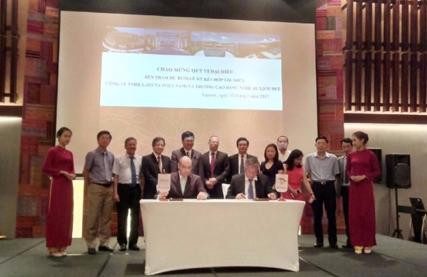 Lễ ký kết hợp tác đào tạo giữa Công ty TNHH Laguna Việt Nam với Trường Cao đẳng Nghề Du lịch Huế 